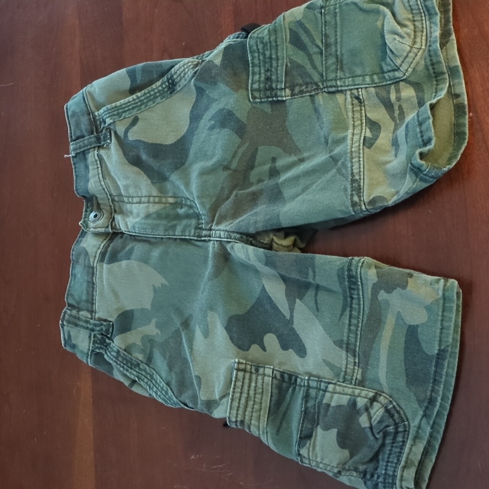 Wrangler camo cargo shorts 7